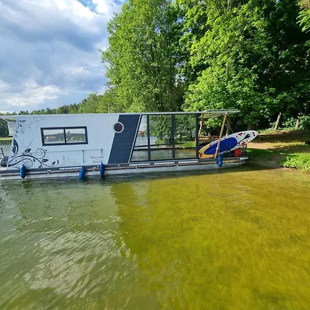Hauseboot Holiday 40 Ботель